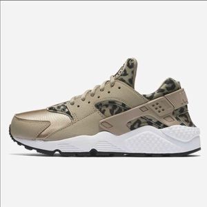 nike leopard huarache